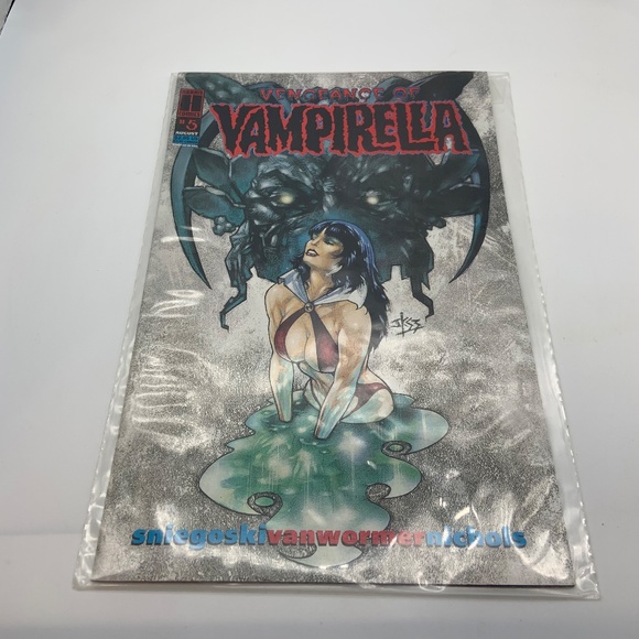 Vintage 90s Vengeance of Vampirella Comic Books Good Condition- Set of 6! - Picture 10 of 16